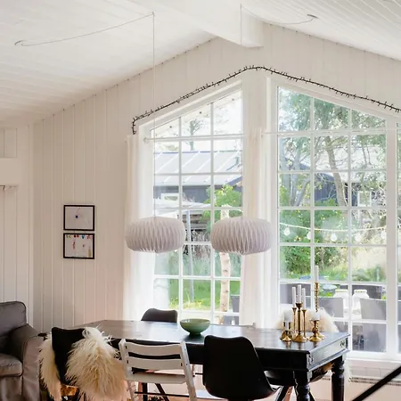 Cozy 150m From Beach's Beauty بيت للعطل *